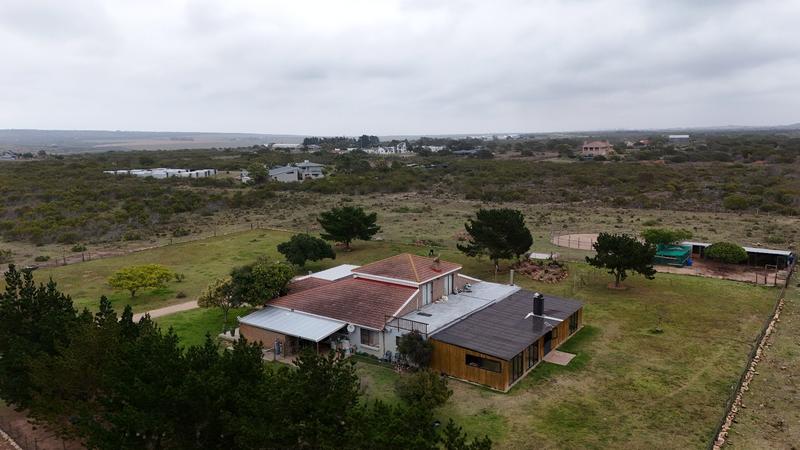 5 Bedroom Property for Sale in Aalwyndal Western Cape